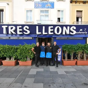 hotel-tres-leones.catalonia-hotels.com/